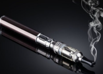 Ndalohet shitja e cigareve elektronike për moshën nën 18 vjeç