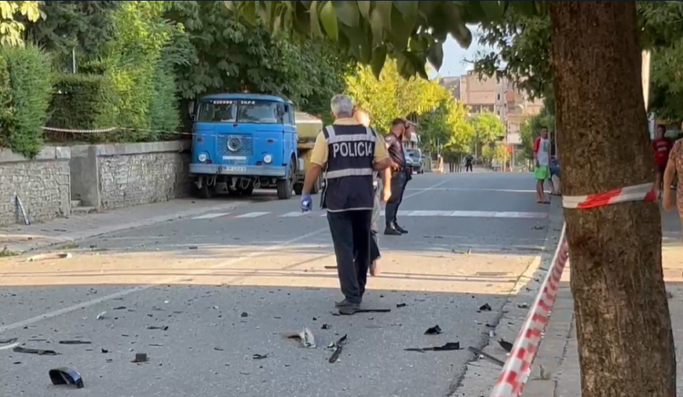 Shpërthimi në Gramsh, eksplozivi dyshohet të ketë qenë i dy vëllezërve