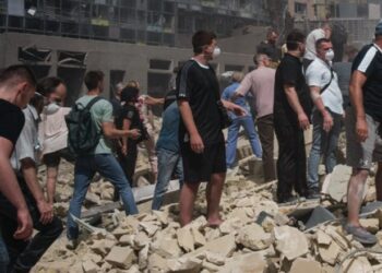 “Pse fëmijët?”, pamje të rënda pas sulmit rus në spitalin e fëmijëve