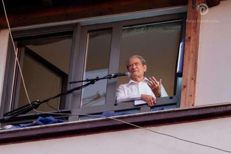 24 orë para protestës, Berisha: Nesër Shqipëria iu thërret në rrugët dhe sheshet e Tiranës