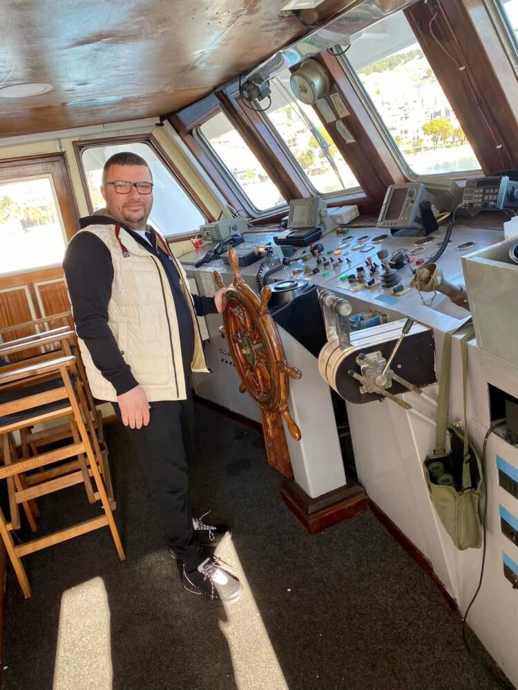 (Fotot) Përplasja mes dy linjave të transportit detar që vrau 52-vjeçarin me eksploziv