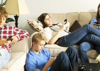 Të rinjtë e “plakur”, rreziqet e jetës pa aktivitet