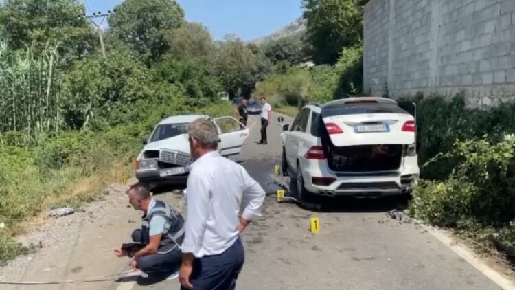 Makinat përplasen ‘kokë më kokë’ në Balldre-Torovicë, dy të plagosur