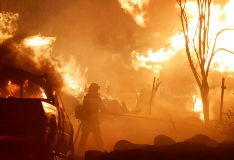 Përfshihet nga zjarri Parkun Kombëtar Jasper në Kanada, evakuohen 25 mijë persona nga zona
