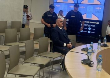 KQZ pritet ti heqë mandatin, Fredi Beleri lë qelinë