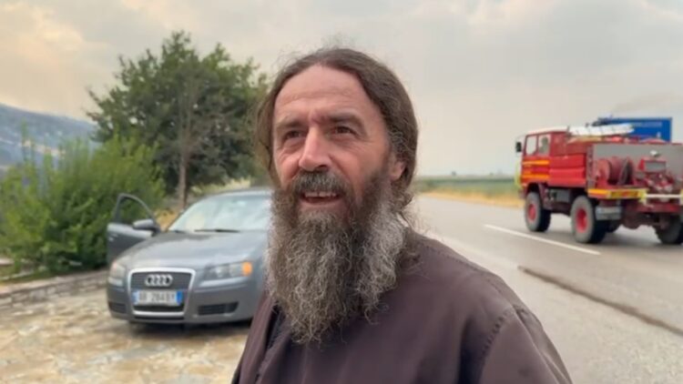 “Rrezikuam të gjithë nga zjarri”, banori në Dropull rrëfen momentet e frikshme