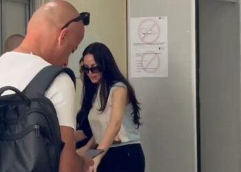 Çfarë i ka ndodhur këngëtares? Bleona Qereti paraqitet në Gjykatën e Tiranës