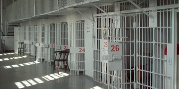 Ishte në pritje të gjyqit, shqiptari i jep fund jetës në burgun e Bolonjës