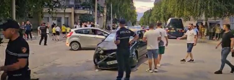 Përplasen dy mjete me njëra-tjetrën, shkak dyshohet shpejtësia e lartë