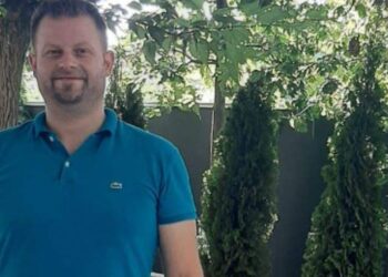 Erdhi në Tiranë për të takuar vajzën me të cilën komunikonte në “Instagram”, në takim i doli i dashuri i saj