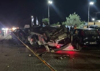 Lezhë/ Një person plagoset nga përplasja e 2 veturave, dëmtohen 8 makina të parkuara në lokal