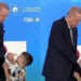 VIDEO/ I mituri nuk i puthi dorën, Erdogan e godet me shuplakë