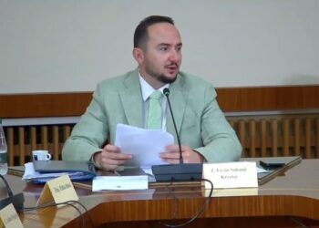 Salianji ironizon maxhorancën në komisionin “TIMS”: Po rrini me kokën ulur!
