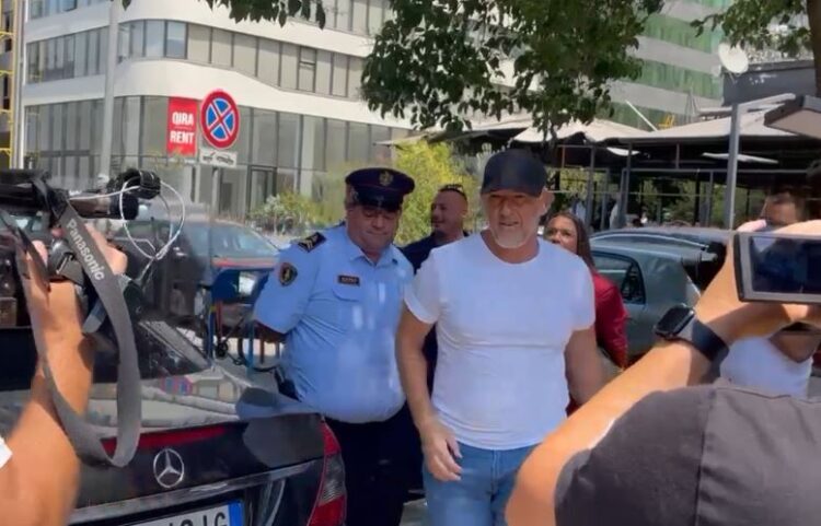 U lirua nga burgu/ Erzen Breçani paraqitet në SPAK, zbulohet arsyeja