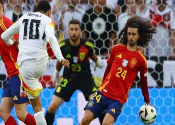 Preku topin me dorë brenda zonës, reagon Cucurella: Respektoj vendimin e arbitrit