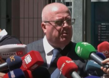 Shtyhet seanca për Berishën në Gjykatën e Posaçme, avokati: Po na kërkojnë lekë…