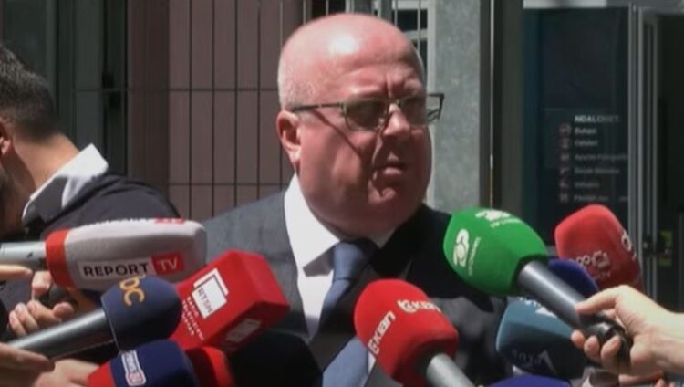 Shtyhet seanca për Berishën në Gjykatën e Posaçme, avokati: Po na kërkojnë lekë…