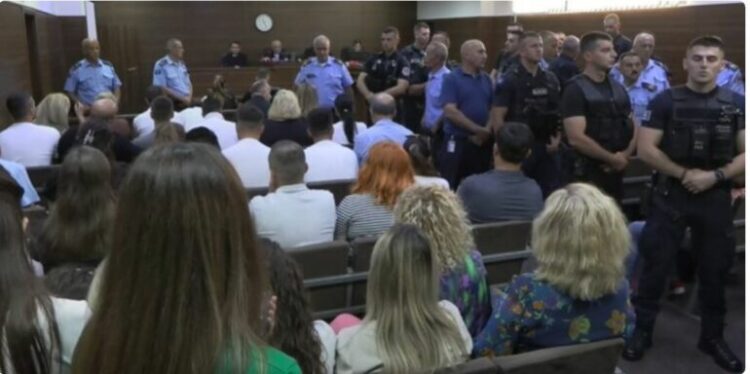 Gjyqi për vrasjen e Marigona Osmanit/ Dardan Krivaqës i bie të fikët në gjykatë