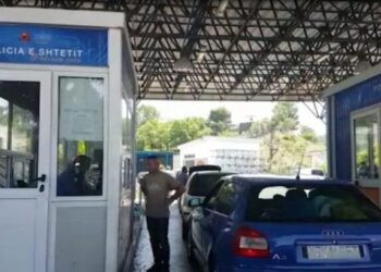 U kapën me drogë në Athinë, në pranga 3 shqiptarët, komunikonin në “Viber” me kode (Emrat)