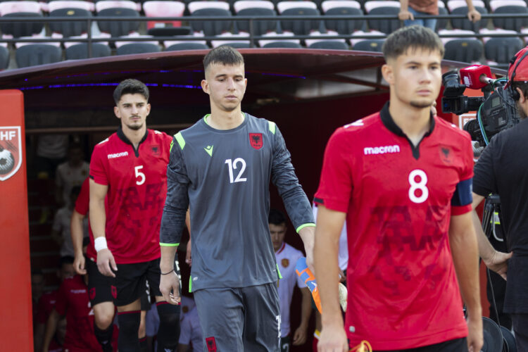 Motivohet nga Strakosha dhe ka si model Manuel Neuer, talenti Klidman Lilo: Me punë dhe përkushtim arrihet gjithçka