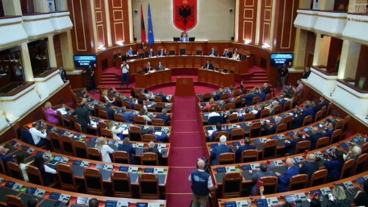 Mazhoranca rrëzon kërkesën e PD-së për mocion me debat mbi fondet e OLAF