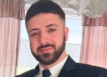 I vrau familjen me hark komentatorit sportiv, autori 26-vjeçar në gjendje të rëndë, mister motivi