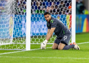 Thomas Strakosha pozicionohet si titullar tek AEK-u, rivali i tij mungon për tre muaj