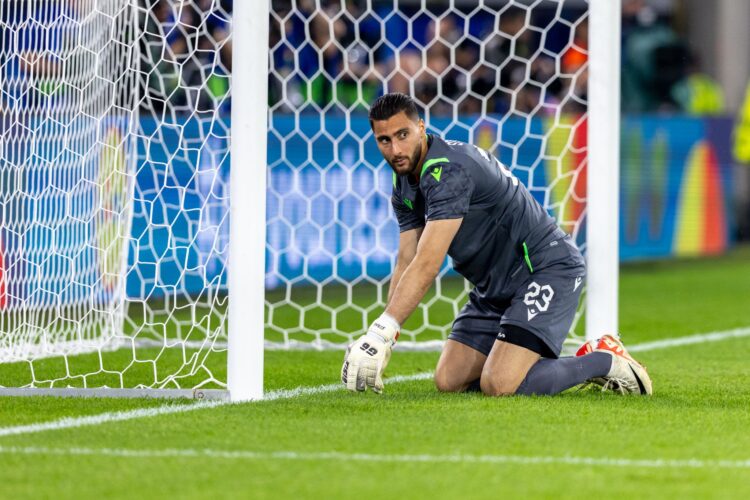 Thomas Strakosha pozicionohet si titullar tek AEK-u, rivali i tij mungon për tre muaj