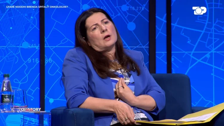 “Doktoresha po më sjell vërdallë, kafen ia dhashë”, komenti i mjekes së Onkologjikut për përgjimet: Më solli një vazo me lule