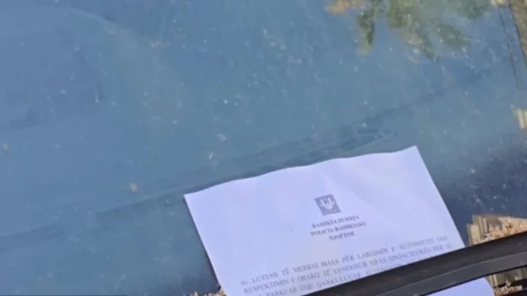 Parkimi me pagesë në Durrës, Prefekti kundër këshilltarëve që votuan kundër