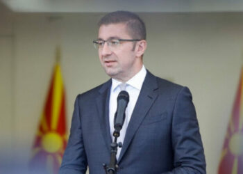 Censi i minoriteteve/ Mickoski: A do ta kushtëzojë Bullgaria edhe Shqipërinë për në BE?