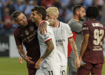 Spektakël me pesë gola të shënuar, Milan mposht Manchester City