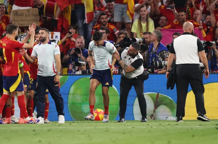 Ndërpritet festa për Alvaro Morata, sulmuesi spanjoll lëndohet nga personeli i sigurisë