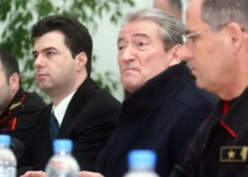 Vendimi i Gjykatës së Lartë/ SPAK detyrohet të regjistrojë kallëzim ndaj Berishës, Bashës dhe Ndrea Prendit