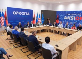 Federata opozitare mblidhet para “11 Korrikut”: Të protestojmë deri në rrëzimin e Ramës