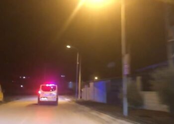 Të shtëna me armë në Vlorë, policia në vendngjarje