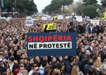 Protesta/ Nisen 820 qytetarë nga Korça, peshën më të madhe në miting do ta mbajë Tirana