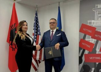 Dy netë tek resorti “Marina Bay”/ Gjykata e Lartë: Komisioni i Vetingut të publikojë emrin e sponsorit privat