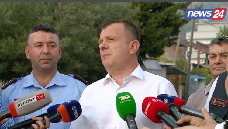 Ministri i Brendshëm: Janë 5 vatra aktive, problem mbetet kurora me pisha e Shëngjinit