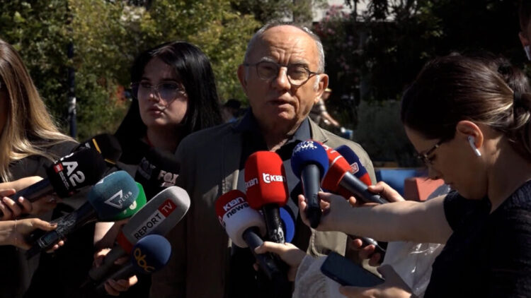 Homazhet në nder të Kadaresë, shkrimtari Ylljet Aliçka: E konsideroj babanë tim shpirtëror