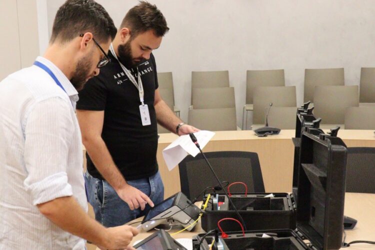 Zgjedhjet në Himarë, KQZ teston pajisjet e identifikimit elektronik të votuesve
