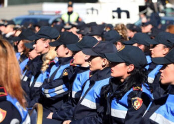 Miliarda lekë/ Qeveria paguan orët shtesë dhe dietat e Policisë