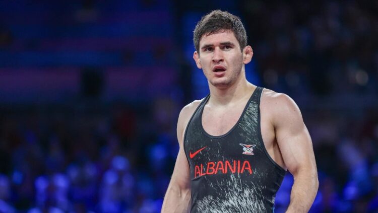 Kush është Chermen Valiev, rusi nga Osetia e Veriut që i dha Shqipërisë medaljen e parë Olimpike në histori