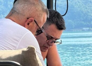 Arben Ahmetaj në shoqërinë e Vangjel Dules në Zvicër