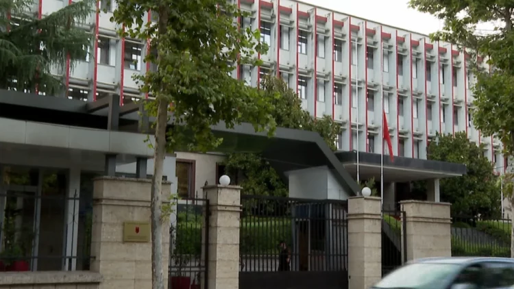 Ligji i ri/ Del jashtë loje Kuvendi në emërimin e ambasadorëve