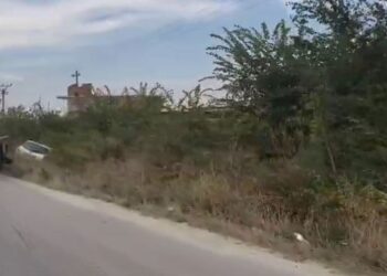 Parakalim të gabuar, përfundon në kanal automjeti tip “Tayota” në Berat