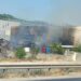 Përfshihet nga flakët godina në autostradën Tiranë-Durrës (FOTO)