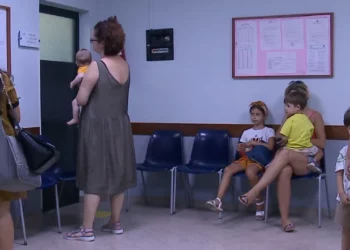 Fluks në pediatri, 350 fëmijë në ditë me viroza të stinës, Covid dhe meningit