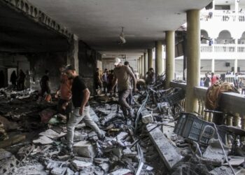 Sulmi me 93 viktima në shkollën në Gaza, Izraeli: Eliminuam 19 terroristë të Hamasit