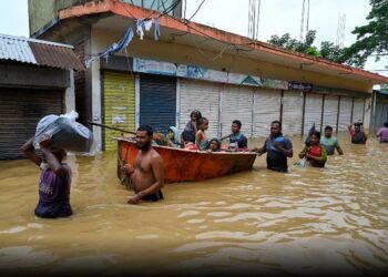 Përmbytje apokaliptike, dhjetëra viktima dhe të zhvendosur në Bangladesh
